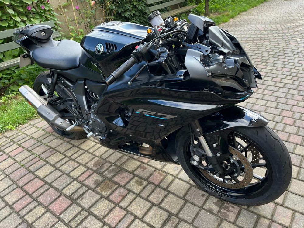 Yamaha R7. 2023 rok Akrapovic !