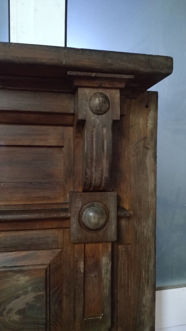 Moldura de parede antiga
