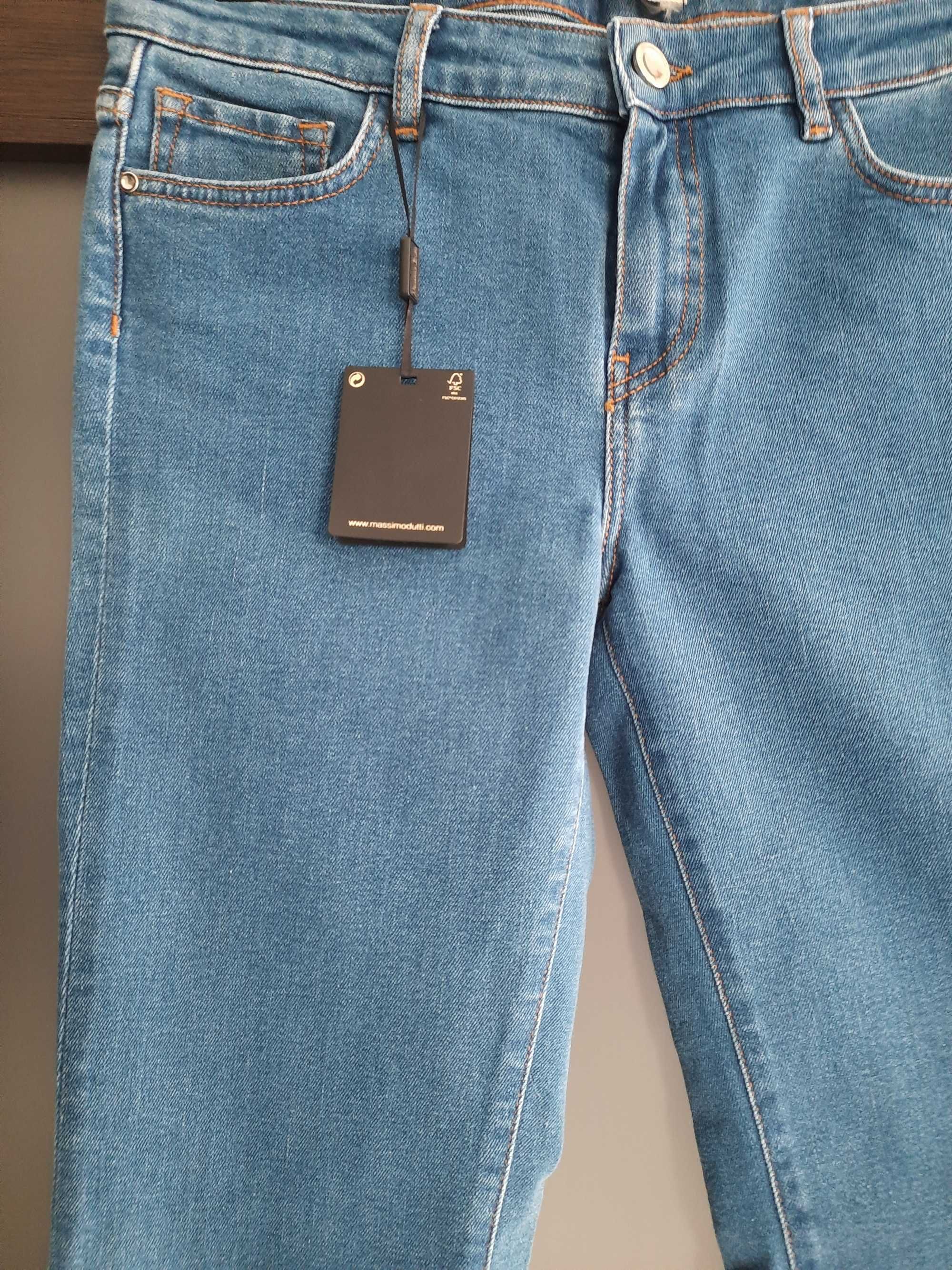 Niebieskie dżinsy Massimo Dutti