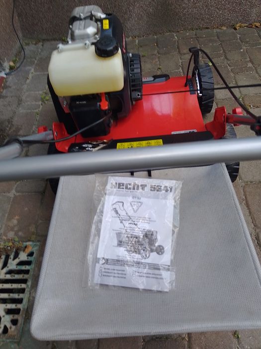 Аэратор скарификатор Hecht 5641