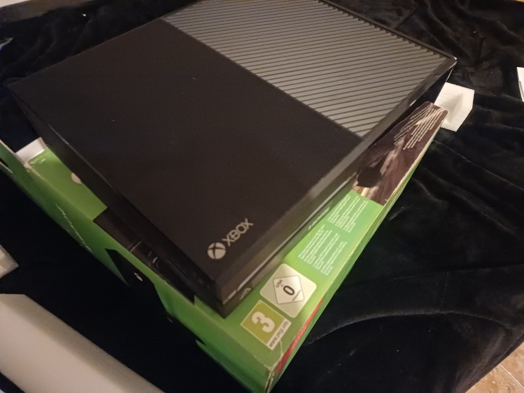 Xbox one completa com caixa original