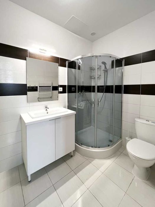 Kwatery pracownicze w samym centrum. Z parkingiem. Tylko 5 lub 6 osób!