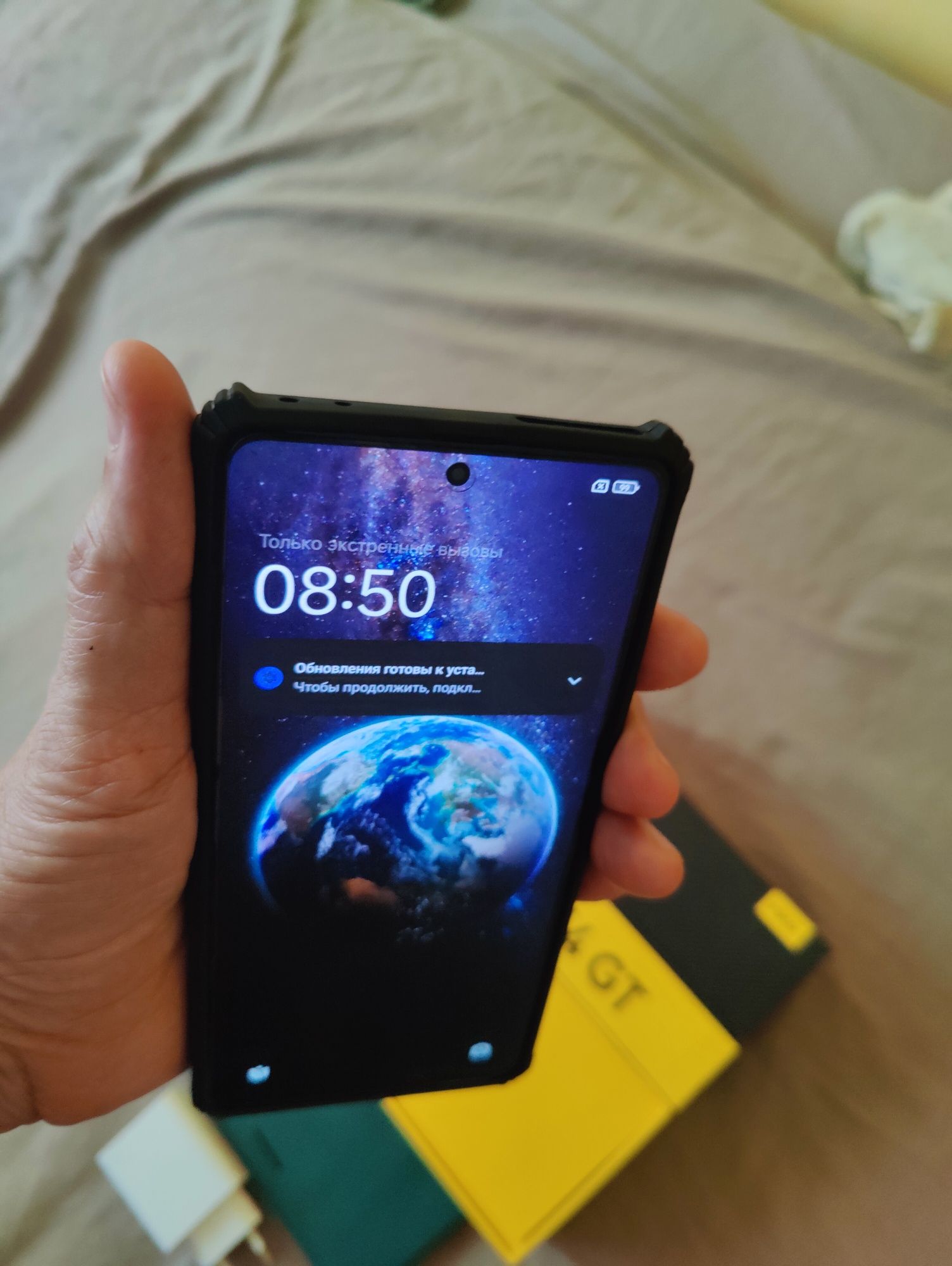Sprzedam gamingowy smartfon Xiaomi Poco F4 gt. 12/256. Stan BDB
