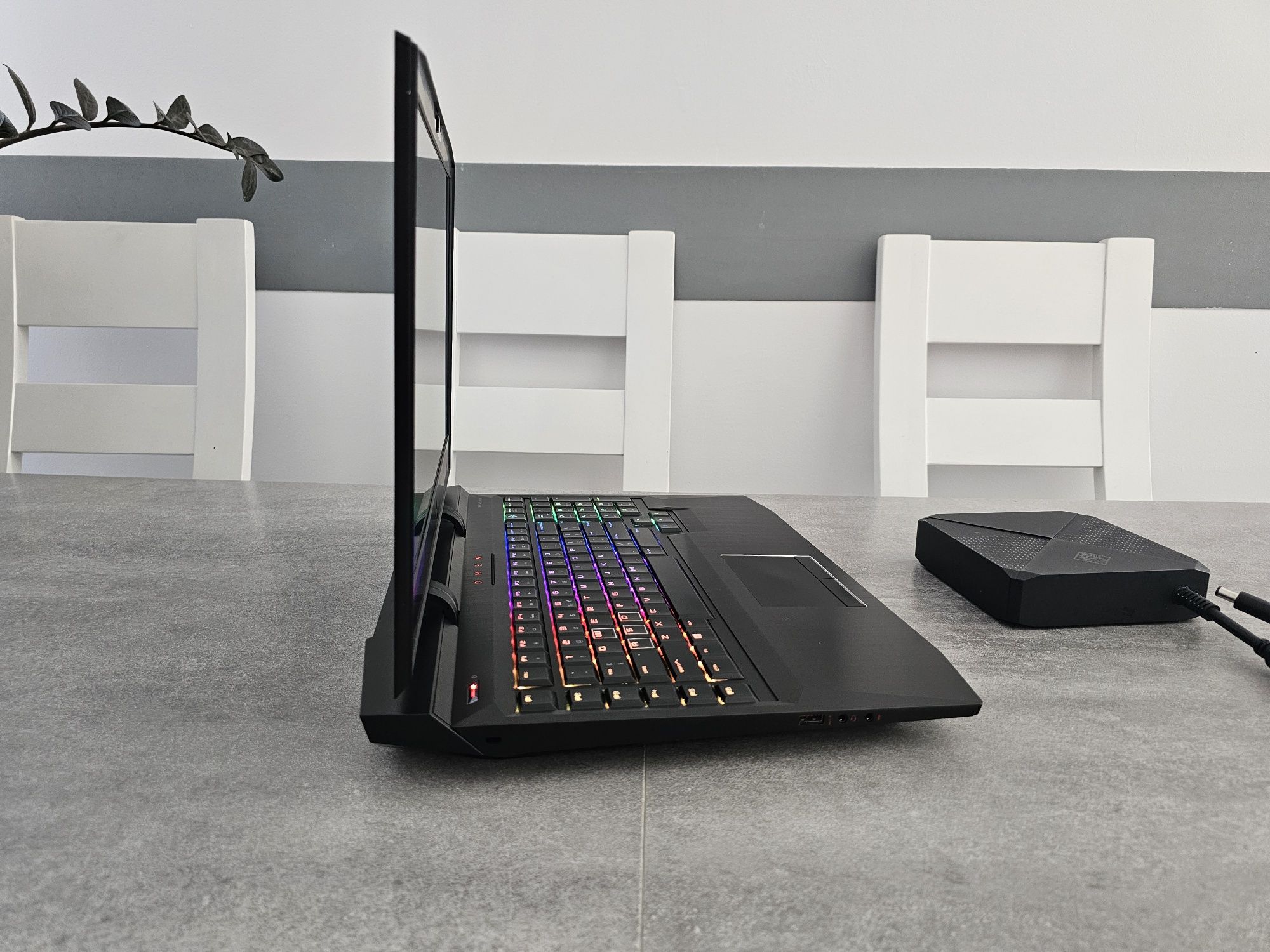 HP OMEN X 17 4K | 32GB RAM | GTX1080 | IGŁA Laptop gamingowy + słuchaw