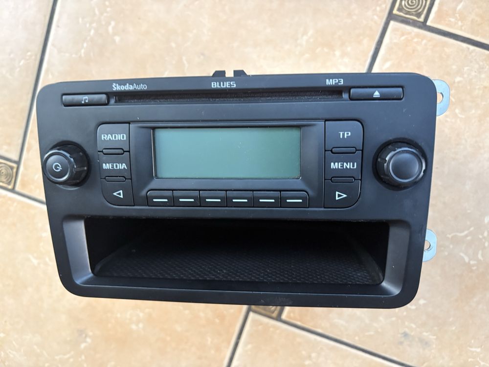 Radio/Infotainment Skoda MIB Blues 2DIN do Skoda Fabia II lub Roomster