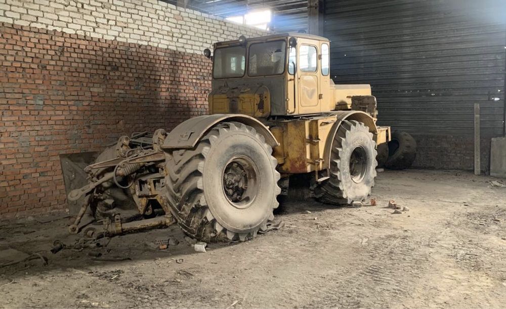 Погрузчик  К-701 Кировец