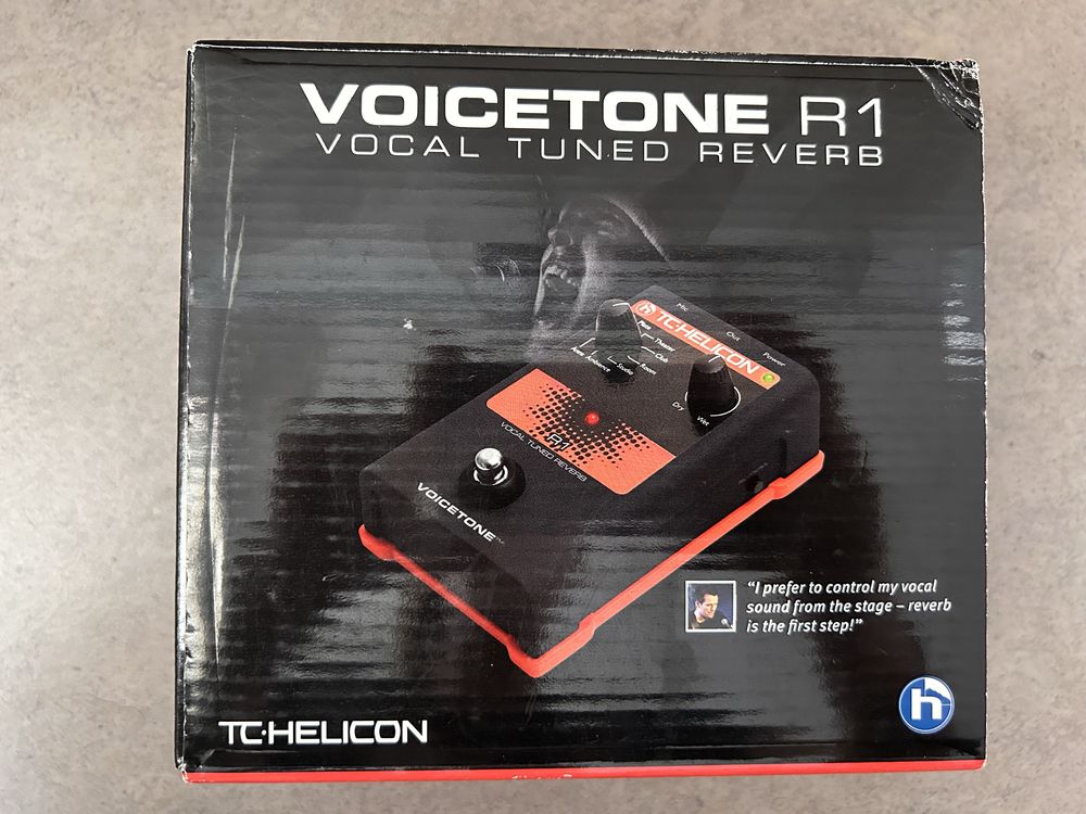 TC Helicon VoiceTone R1 Vocal Tuned Reverb procesor wokalowy.