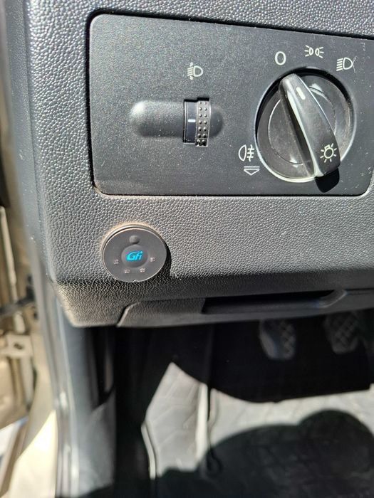 Продам автомобіль Шкода Фабія 1.2