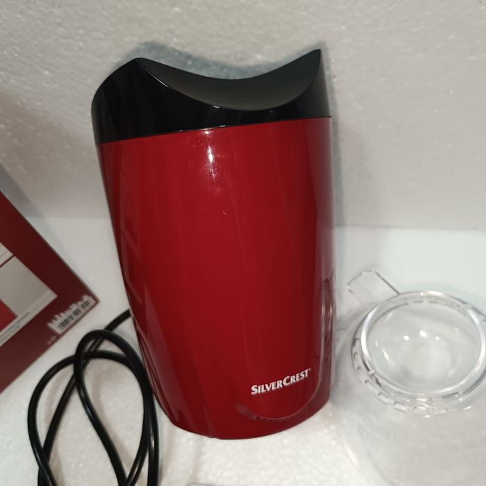 Máquina de Fazer Pipocas SilverCrest  SPCM 1200 C1 1200W na Caixa