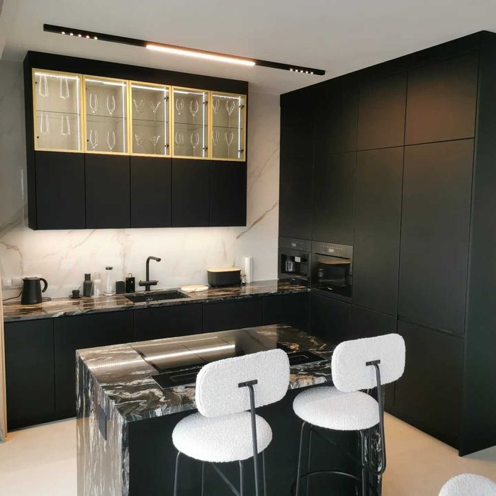 Meble na wymiar. Kuchnie, szafy, meble łazienkowe