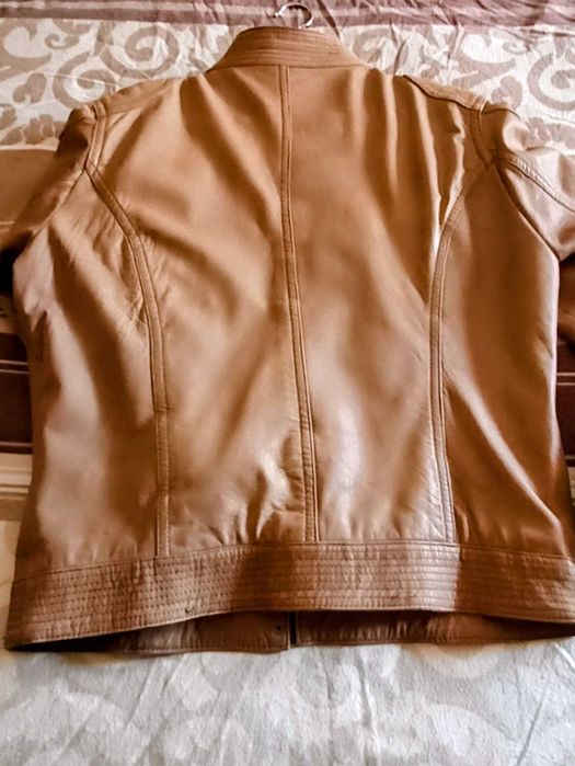 Casaco em Pele M/L (48/50)