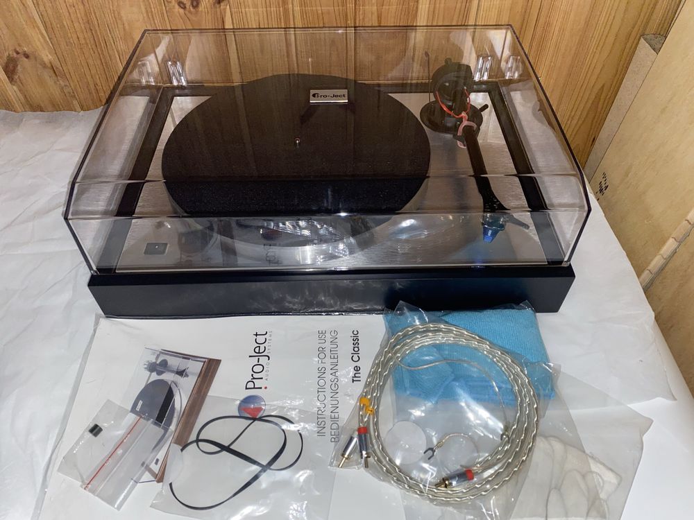 Проигрыватель Pro-Ject the classic виниловых пластинок