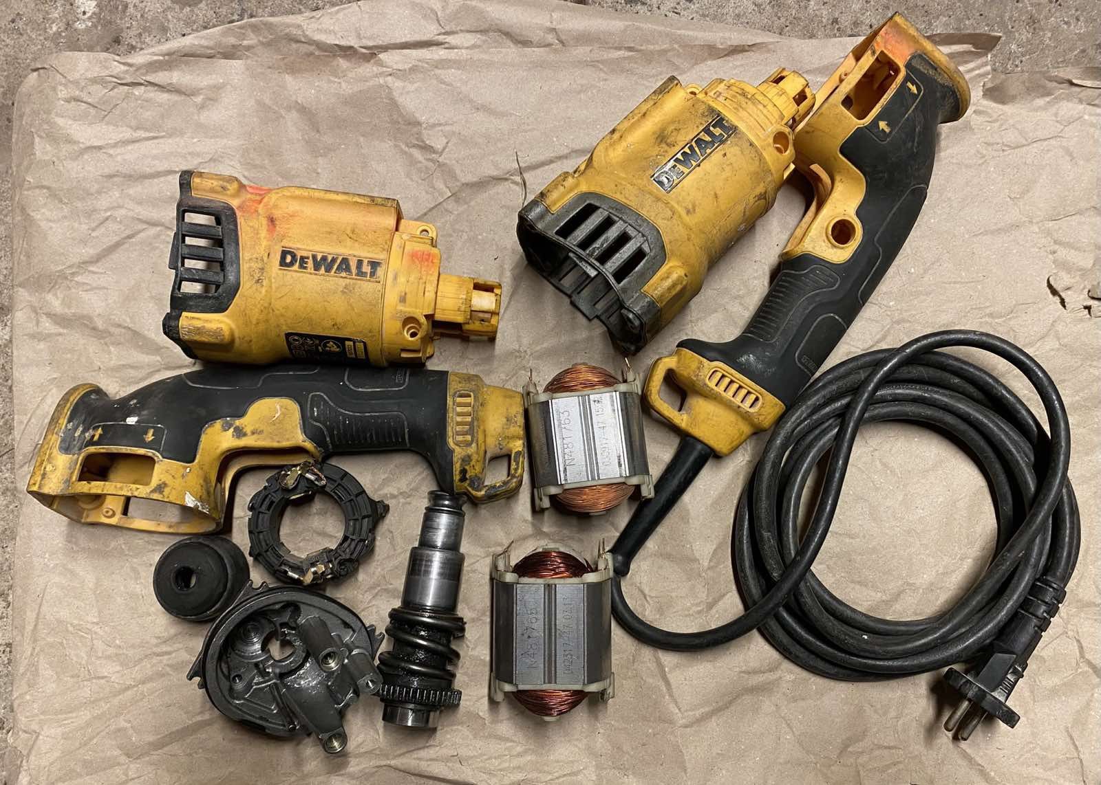 Перфоратор DeWalt 25133 та 25143