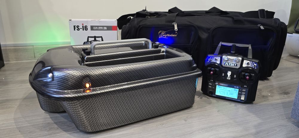 Łódka zanętowa Nowa Carp Madnes Phantom Carbon zasięg do 1km 4kg rt4