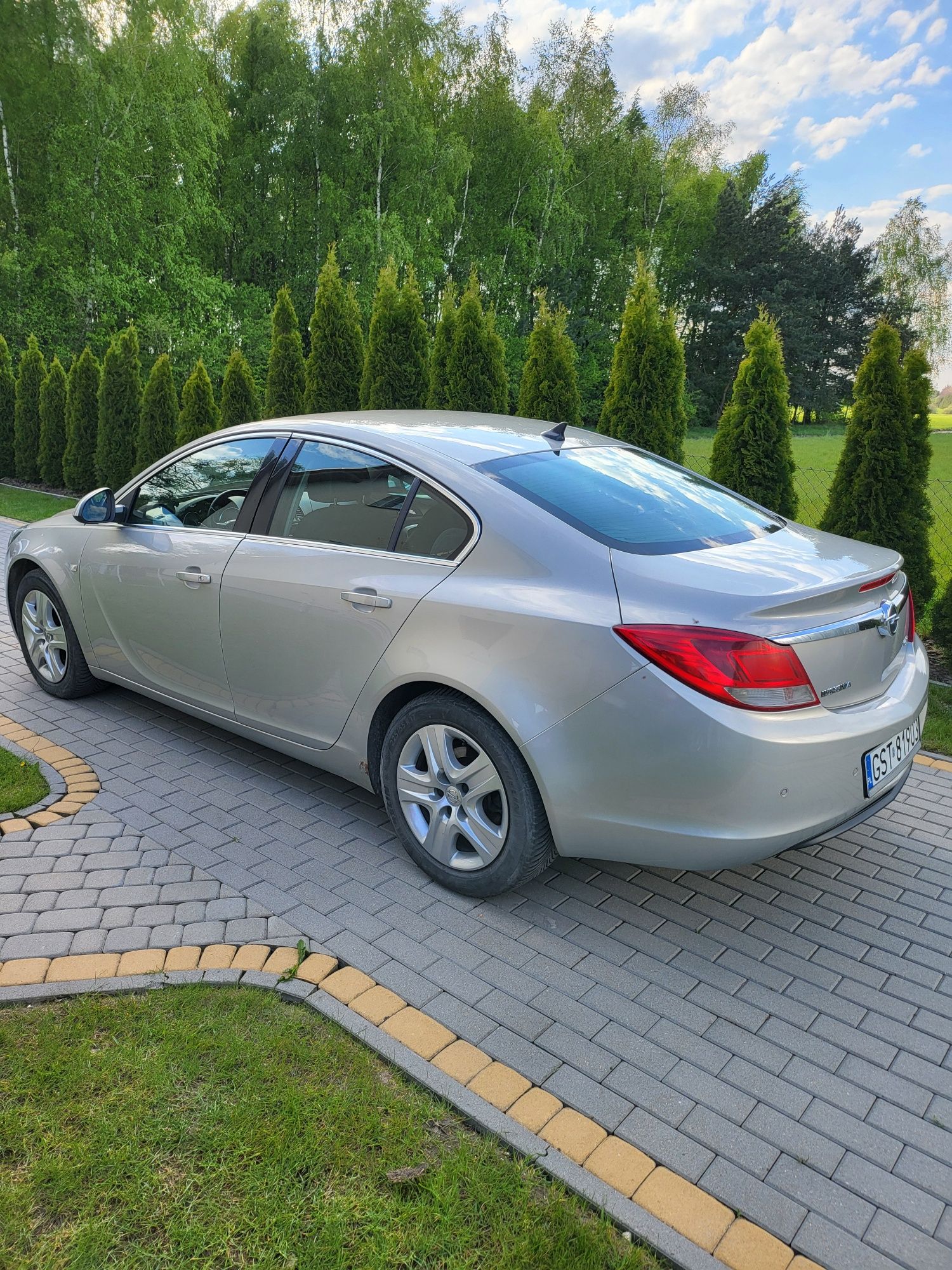 OPEL insignia bi-xenon skrętny Climatronic 2009 diesel 160KM 197tyś km