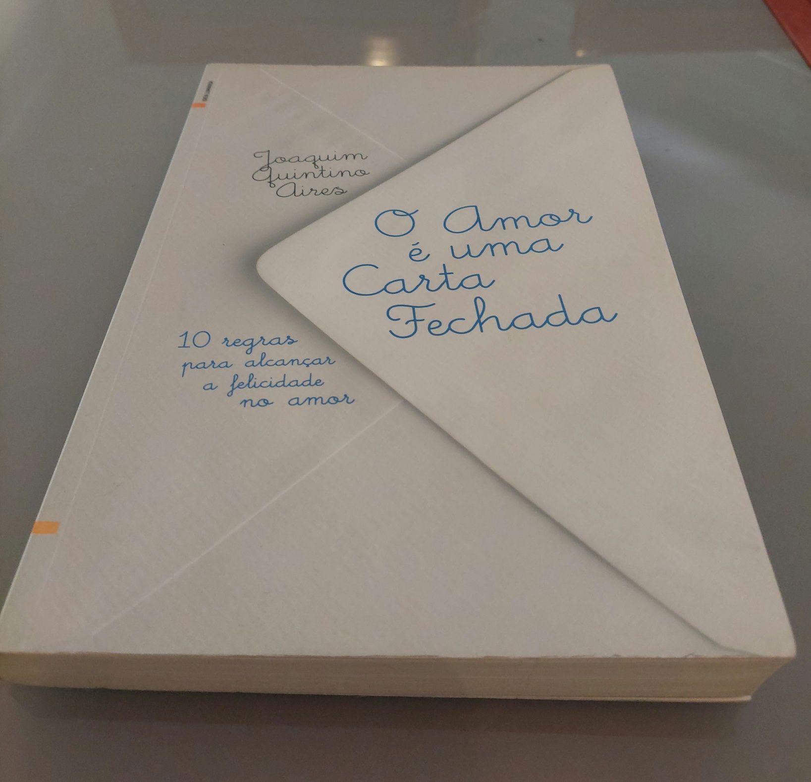 O amor é uma carta fechada.