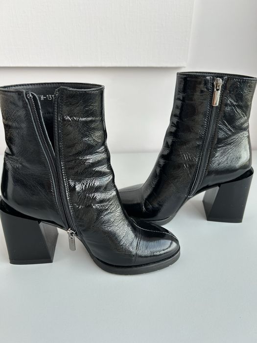 Зимові ботинки, натуральна лакована шкіра, 35,5 розмір