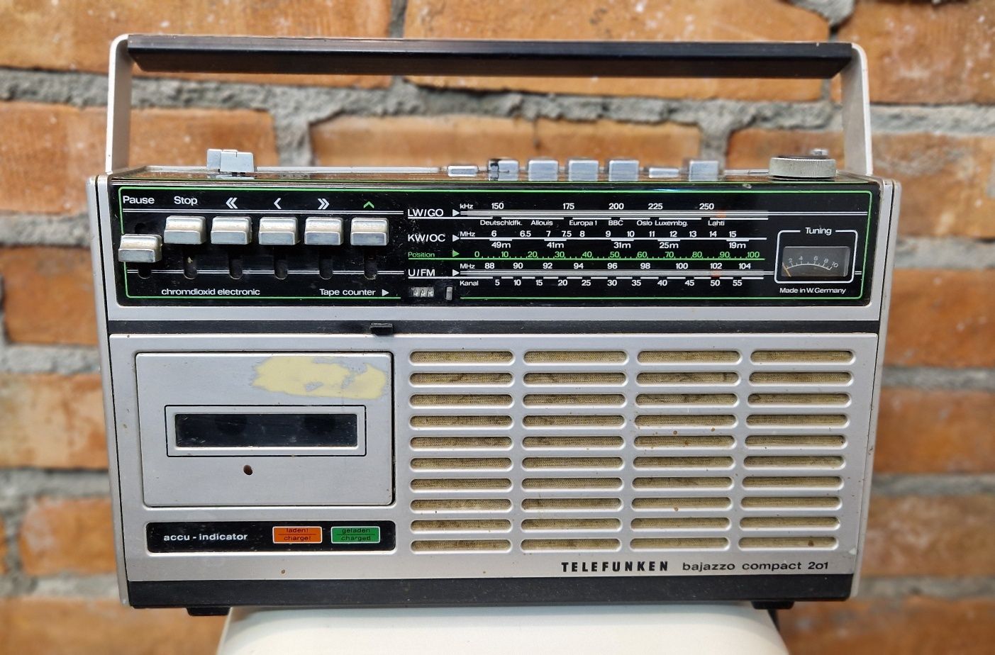 Telefunken Bajazzo Compact 201