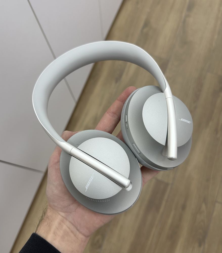 Бездротові навушники Bose Noise Cancelling Headphones 700