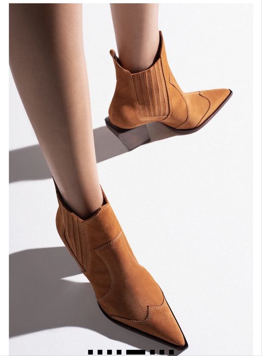 Ботінки козаки schutz