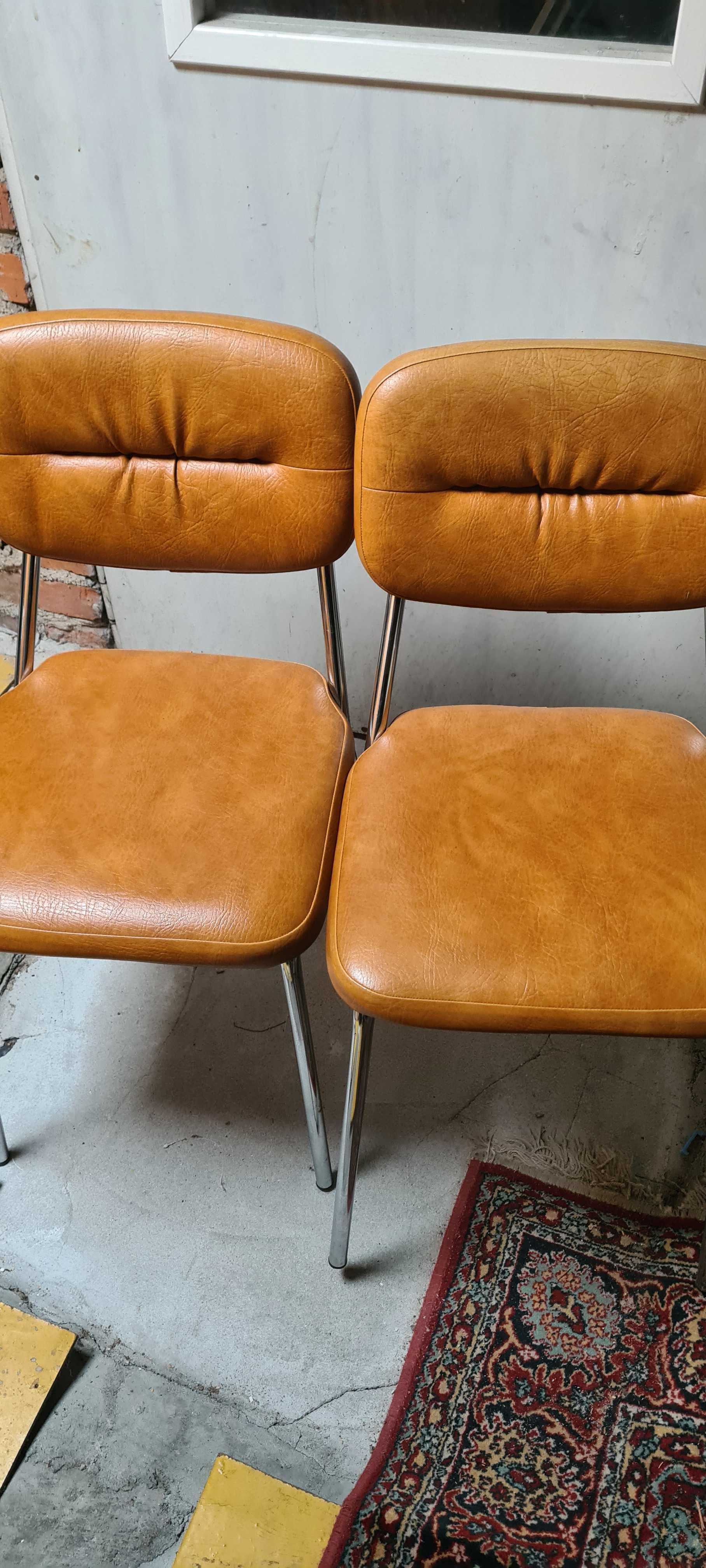 Krzesła w stylu amerykańskim