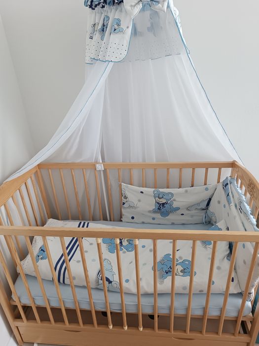 Sprzedam łóżeczko z pościelą