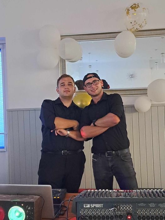 Dj RETRO /wodzirej/akordeon/saksofon na twoją impreze