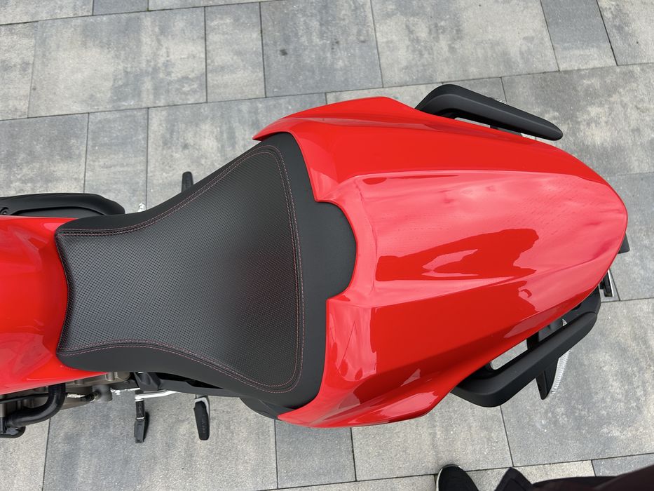 Ducati Monster 1200 stan salonowy mały przebieg