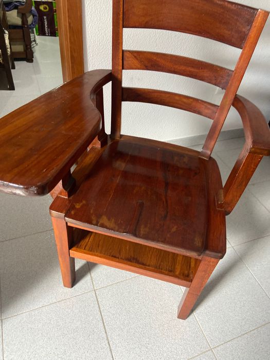 Cadeira madeira com braço