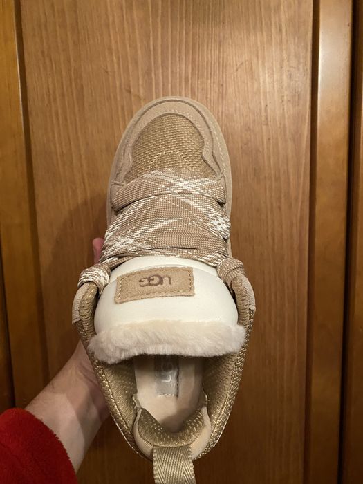 Botas UGG Lowmel Sand