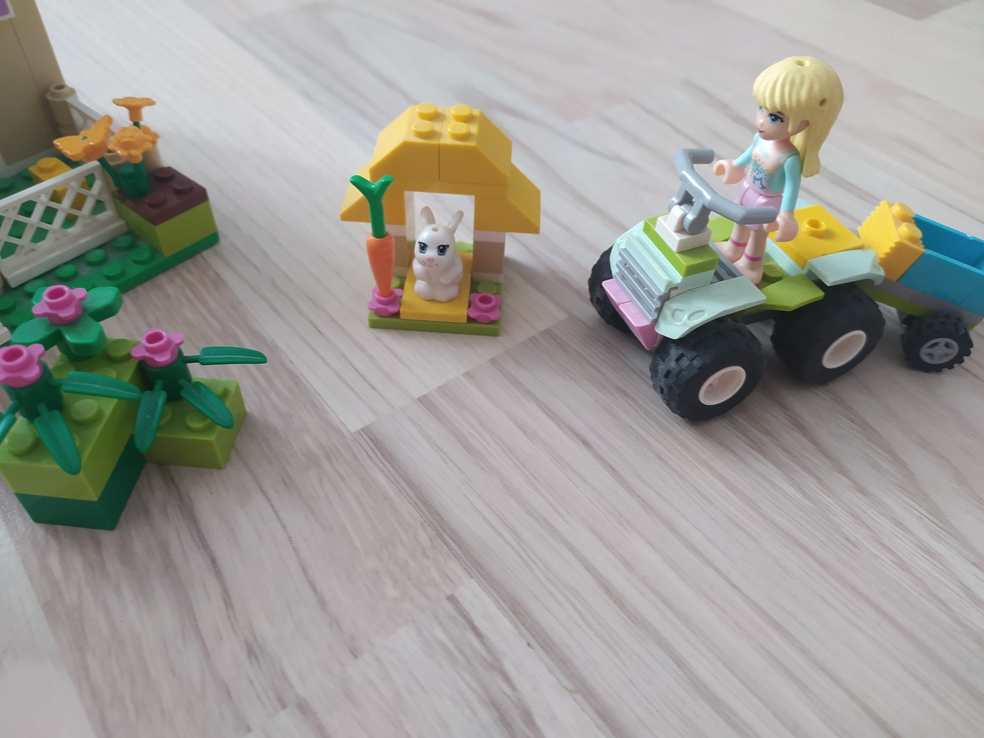 Lego friends weterynarz + Stephanie auto dla zwierząt