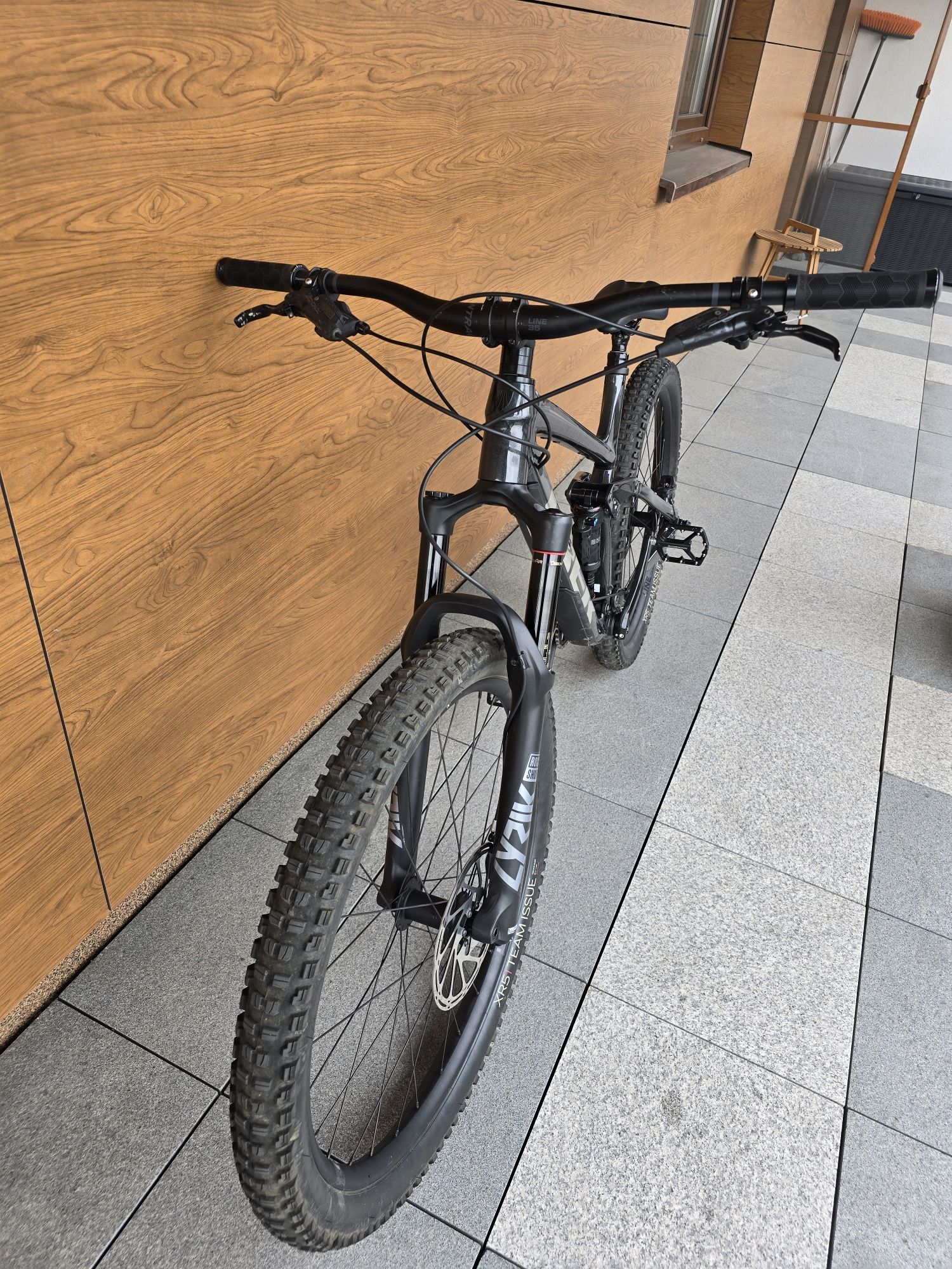 Trek remedy 8 L 2023 w bardzo dobrym stanie