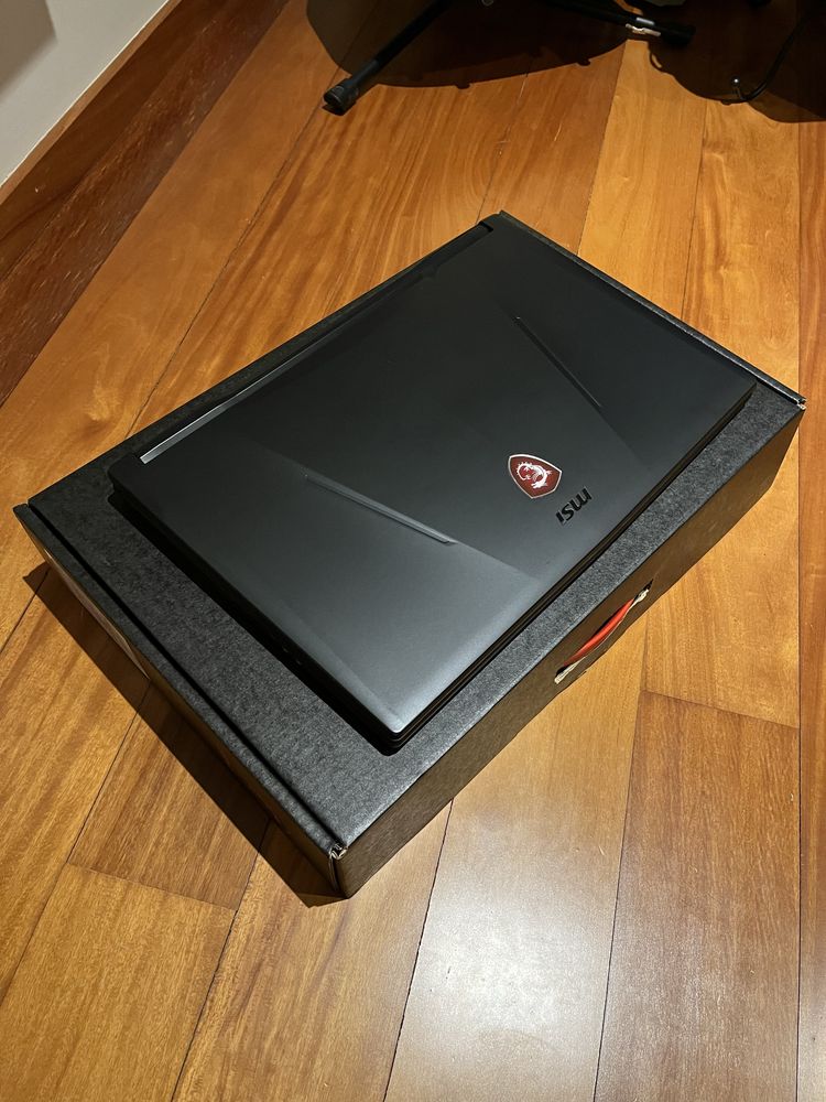 Portátil MSi Gl73 8RD