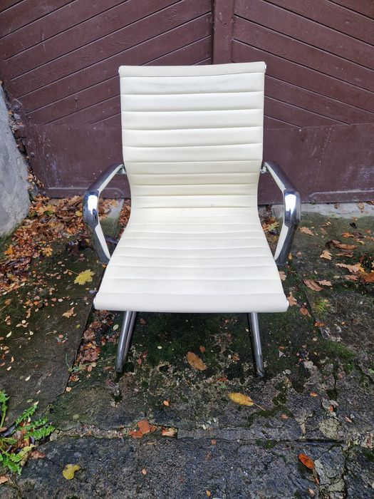 Krzesło biurowe / konferencyjne