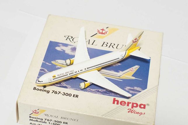 HERPA Royal Brunei Boeing 767-300ER skala 1:500