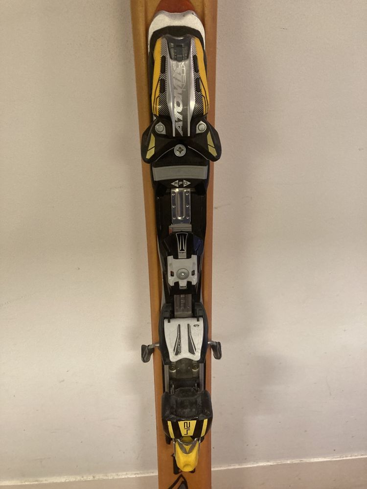 Skis Atomic + batons