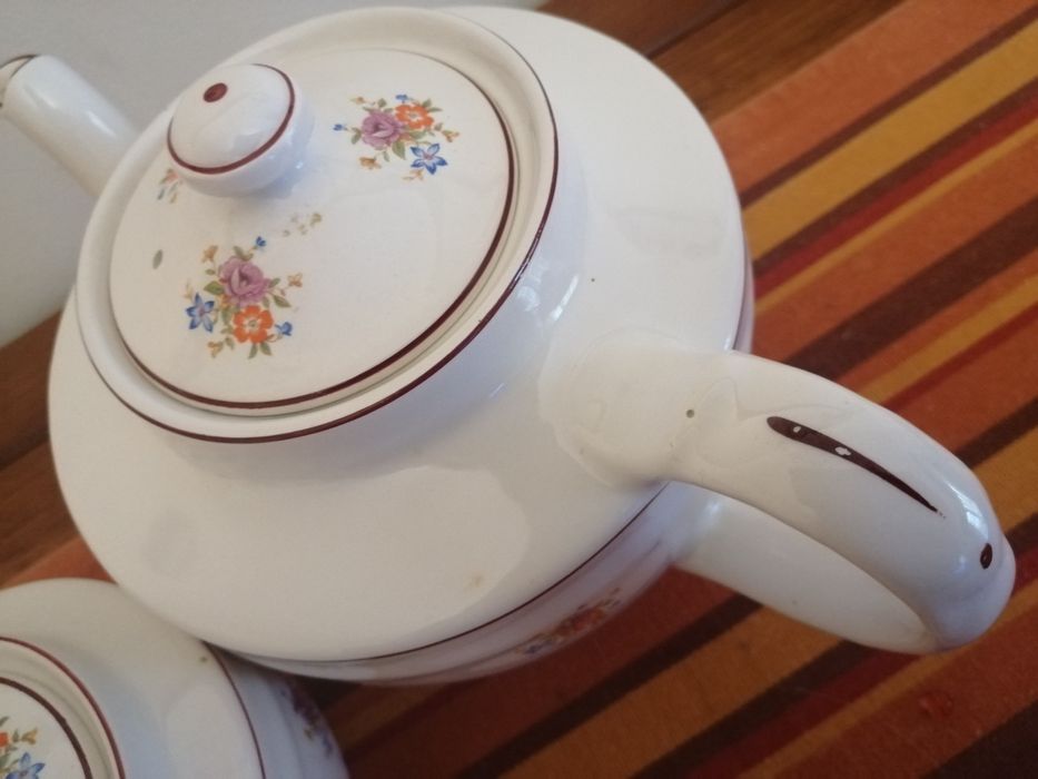 Conjunto de bule e Açucareiro da Loiça de Sacavém