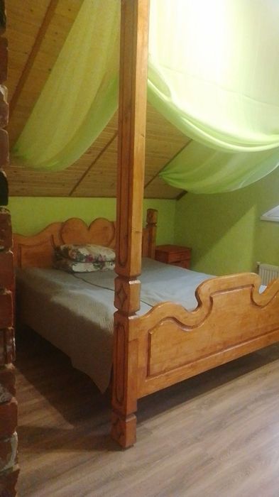 Здається великий будинок на Різдвяні Свята