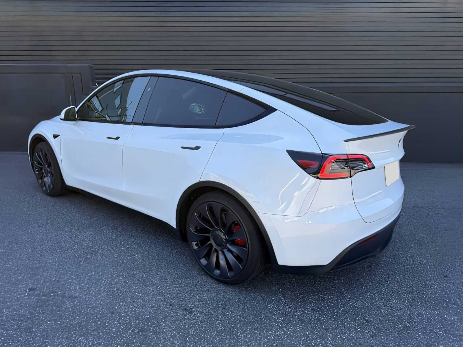 2024 Tesla Model Y Performance