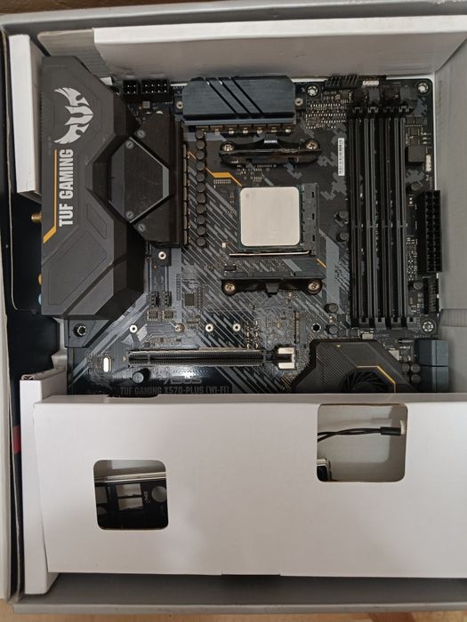 Asus x570 + Ryzen 9 3900x