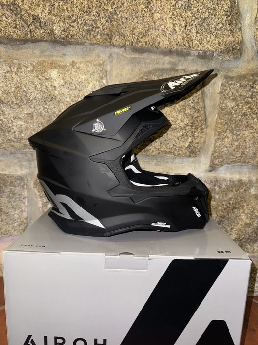 Airoh strycker black mate