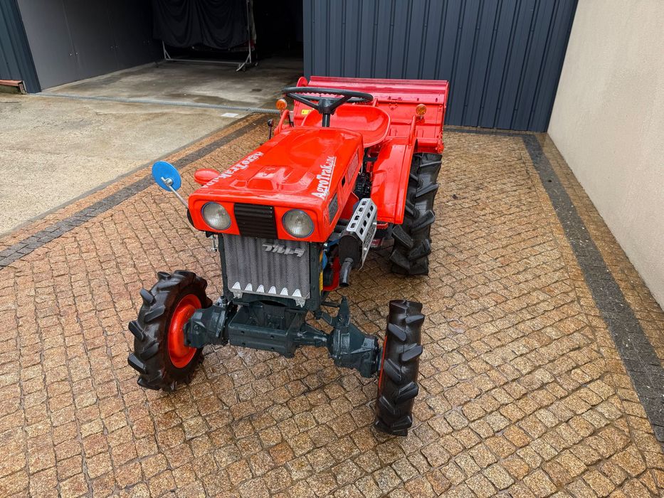 Trator Kubota em bom estado
