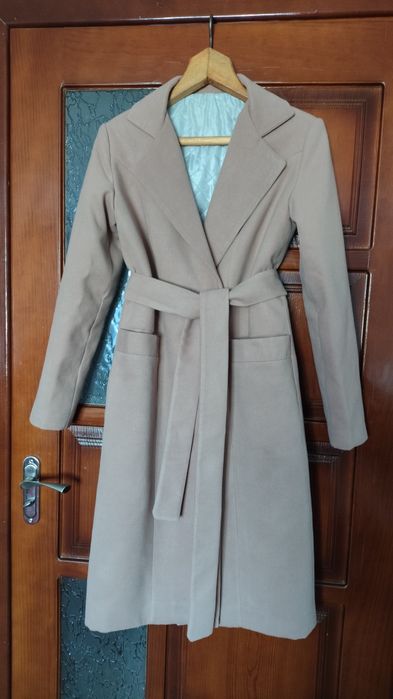 Продам пальто утеплене 42 розмір