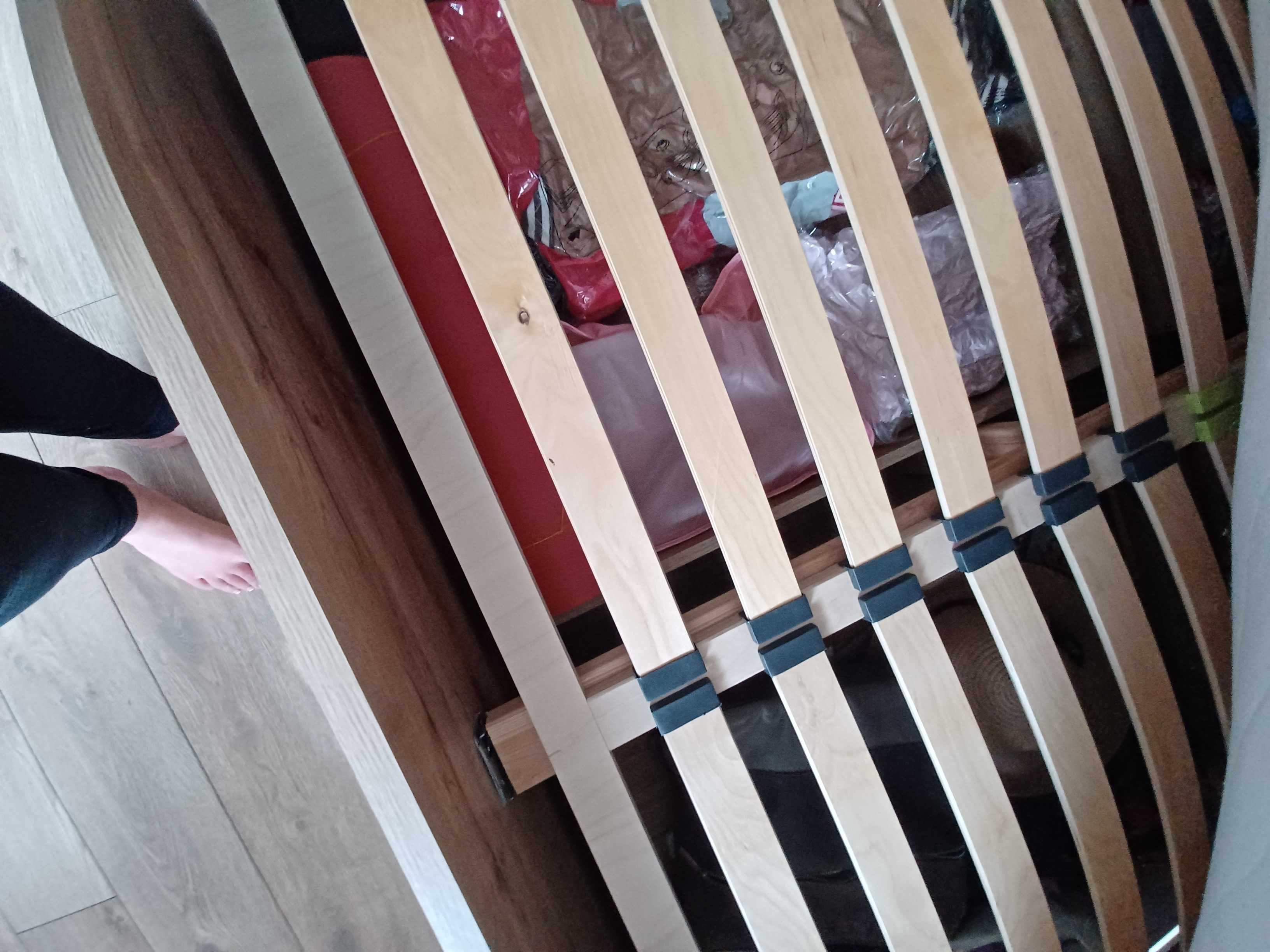 Łóżko małżeńskie +materac+ 4 szuflady do przechowywania.