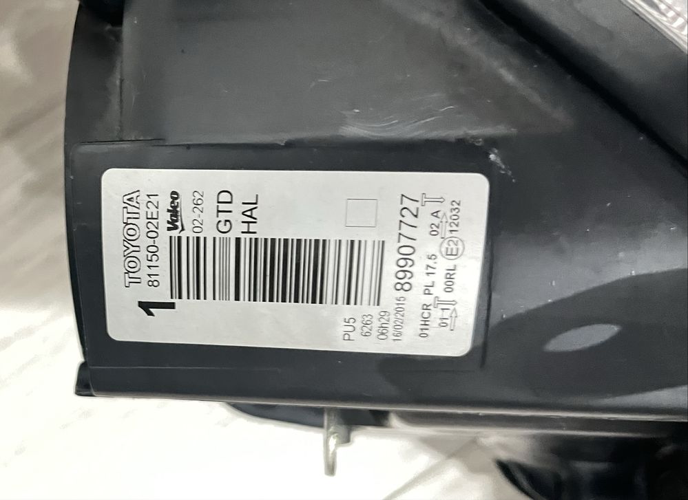 Ópticas Toyota Auris E-18 ano 2015