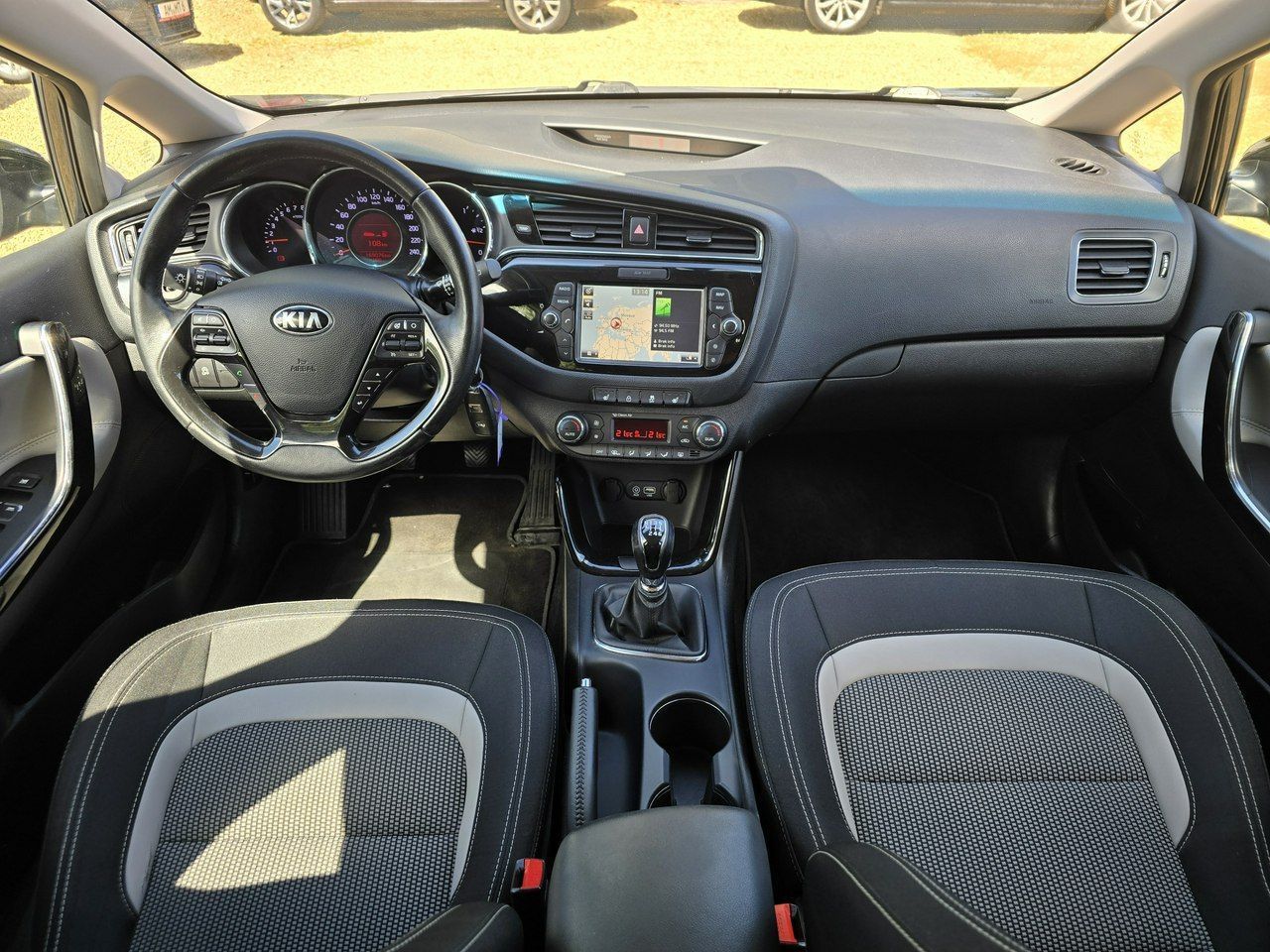 Kia Ceed Lift.Nawigacja.Klimatronik.Alu16.Praktyczne kombi!