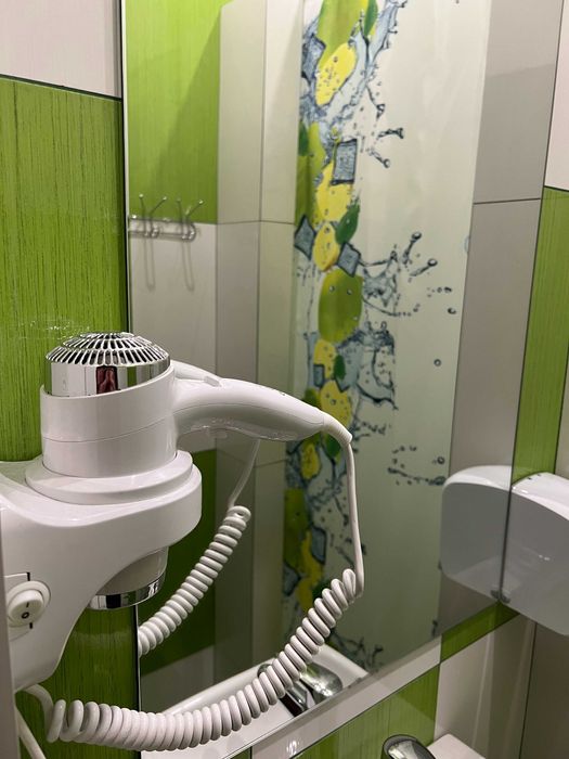 Место в комнате для ВПО, правый берег Киев! Без залога!