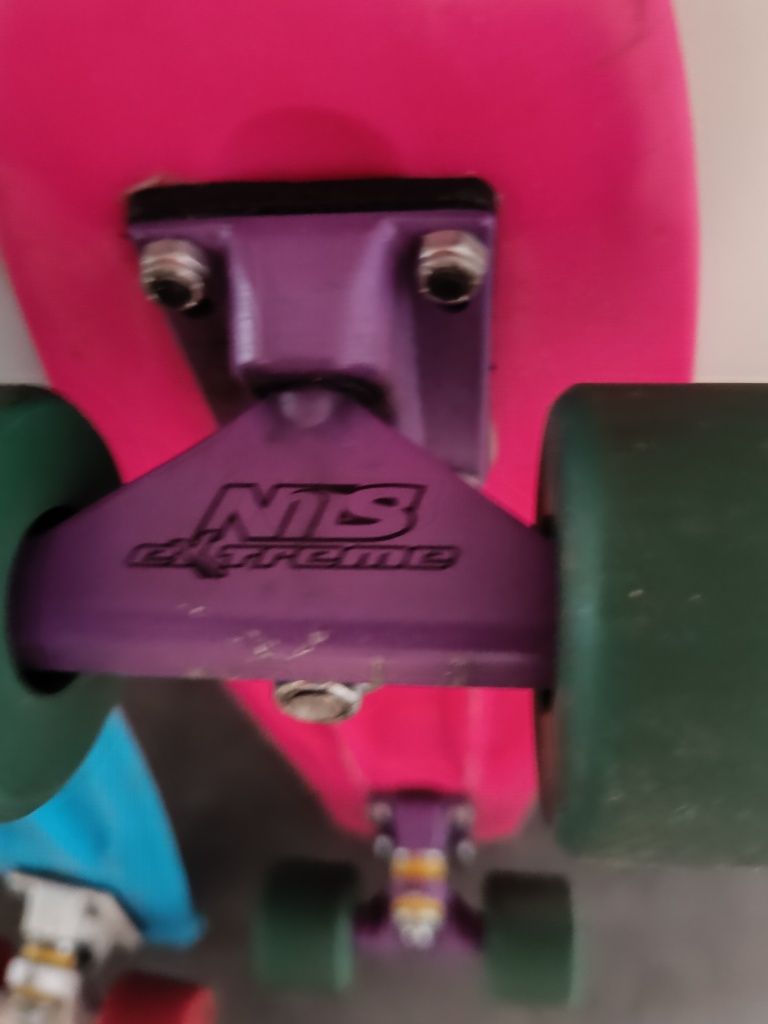 Deskorolka  NIS Extreme