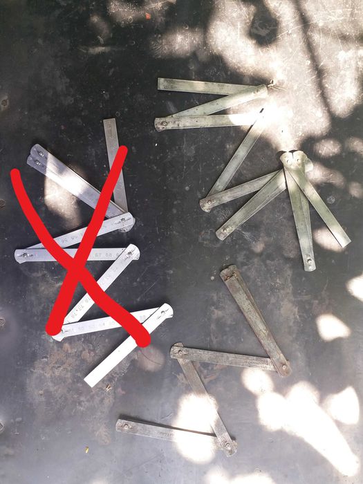 метр, змейка сантехническая, молоток деревянный,лейка