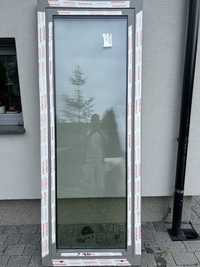 Drzwi balkonowe aluminiowe z oknem fix